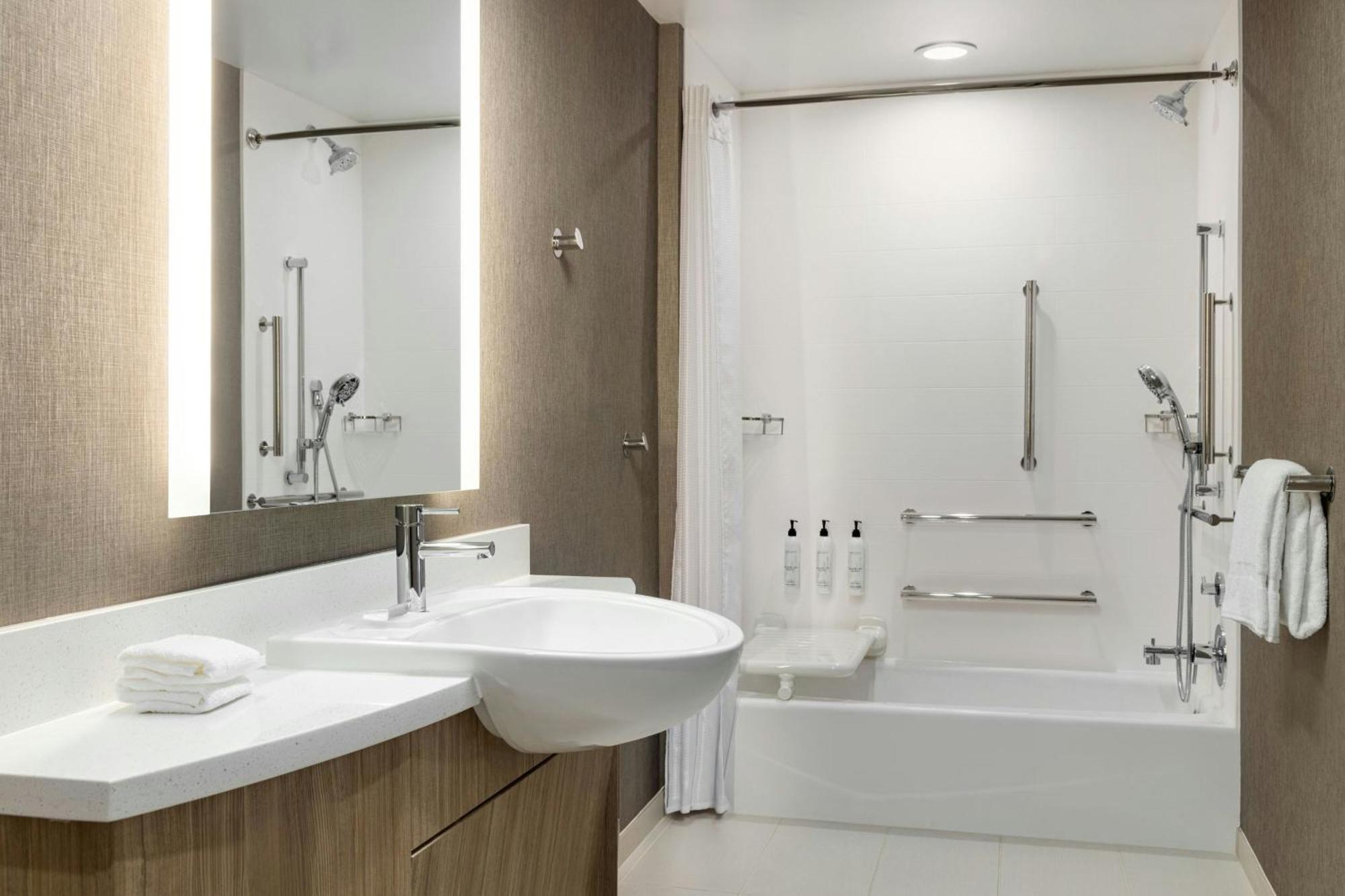 Springhill By Marriott Pa Hotel 3*